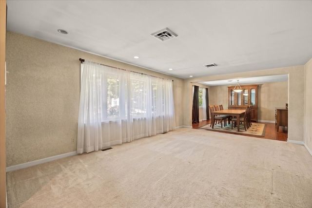30 Bassett Rd, Brockton, MA 02301