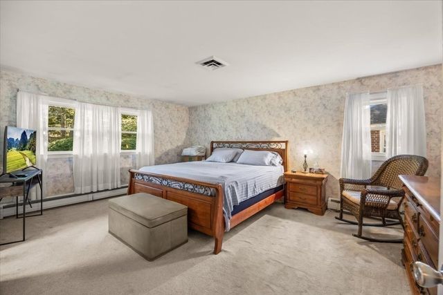 30 Bassett Rd, Brockton, MA 02301