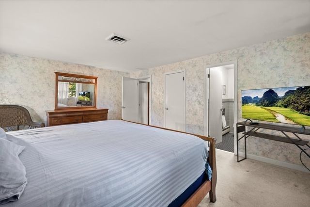 30 Bassett Rd, Brockton, MA 02301