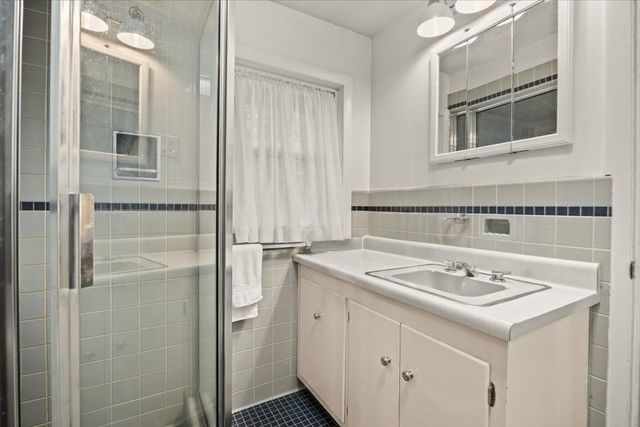 30 Bassett Rd, Brockton, MA 02301