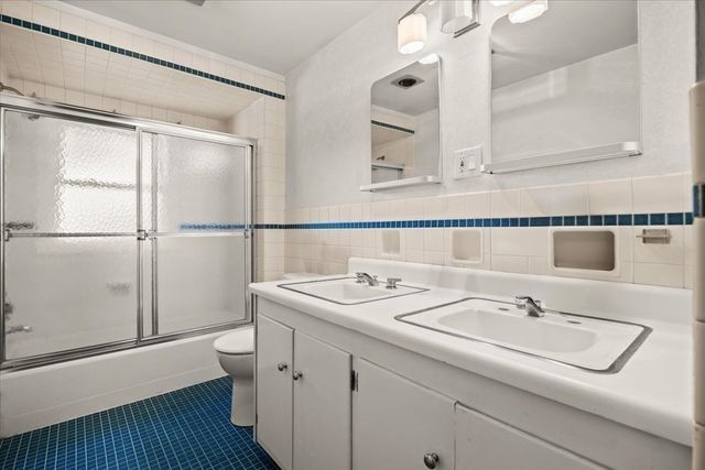 30 Bassett Rd, Brockton, MA 02301