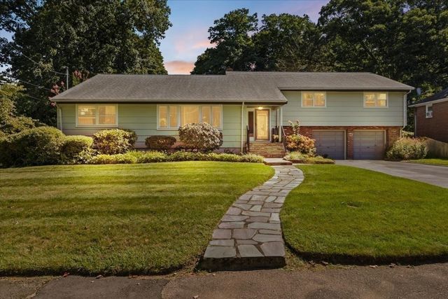 30 Bassett Rd, Brockton, MA 02301