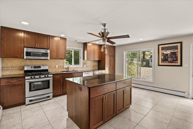 30 Bassett Rd, Brockton, MA 02301