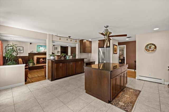 30 Bassett Rd, Brockton, MA 02301