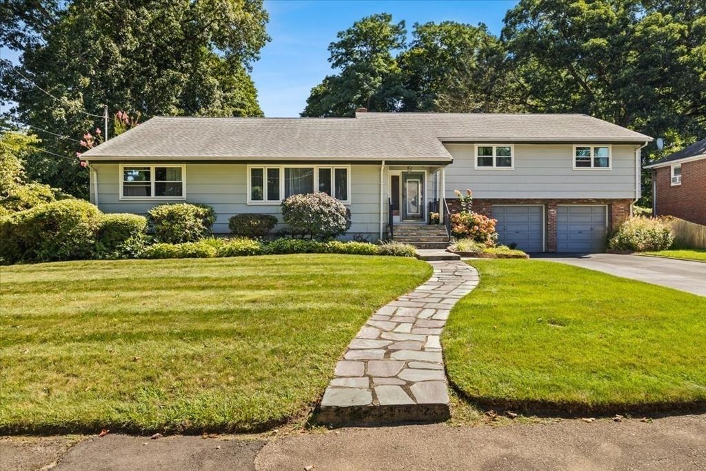 30 Bassett Rd, Brockton, MA 02301