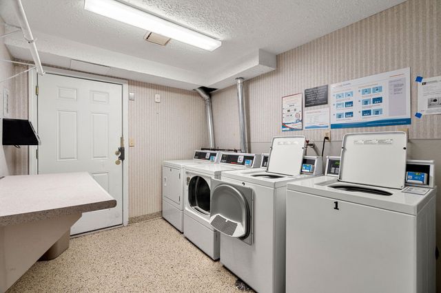 555 Calef Rd Apt 4, Manchester, NH 03103