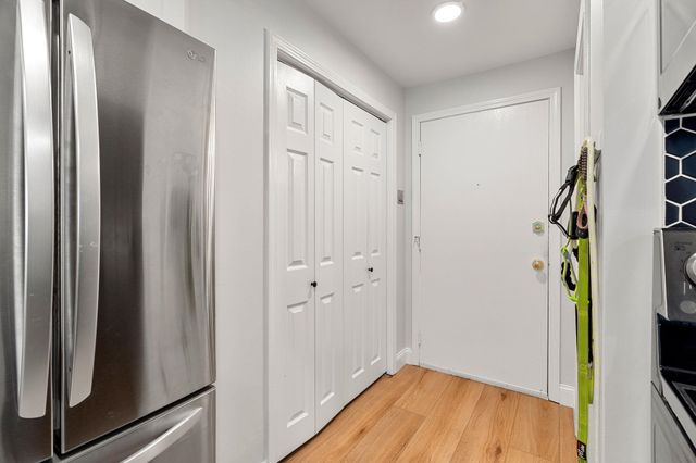 555 Calef Rd Apt 4, Manchester, NH 03103