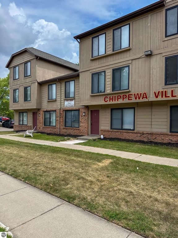 Image 3 of property listing at B-2 1825 S Crawford Road, Mt Pleasant, MI 48858