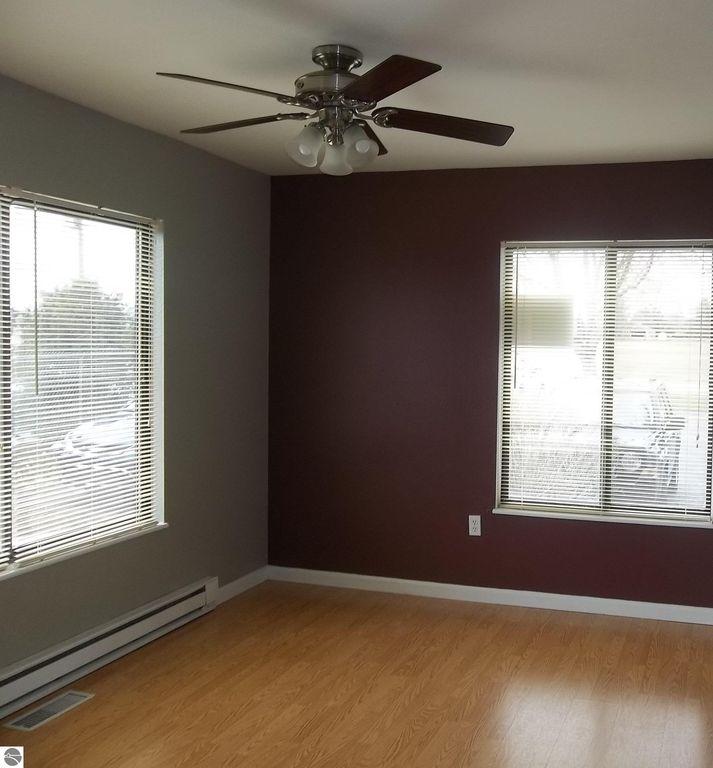 Image 5 of property listing at B-2 1825 S Crawford Road, Mt Pleasant, MI 48858