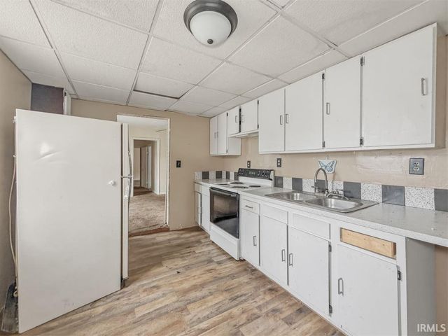 1312 N D Street, Elwood, IN 46036