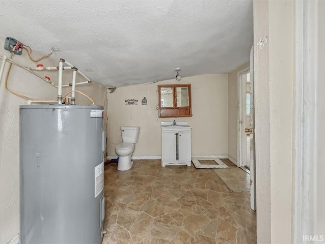 1312 N D Street, Elwood, IN 46036