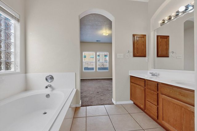 4225 High Mesa Road SE, Rio Rancho, NM 87124