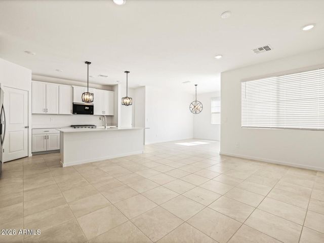 4440 W HUNTER Trail, San Tan Valley, AZ 85144
