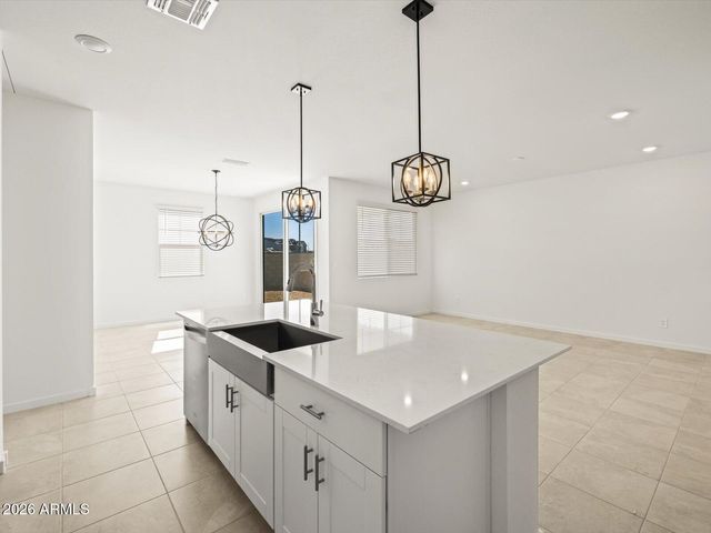 4440 W HUNTER Trail, San Tan Valley, AZ 85144