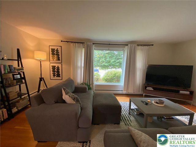 422 Cherokee Street, Emmaus Boro, PA 18049