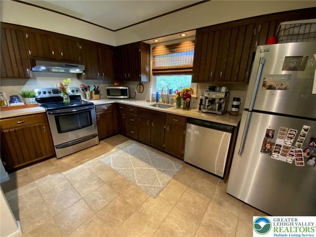 422 Cherokee Street, Emmaus Boro, PA 18049