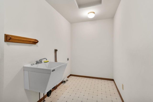 N8033 LAKE BREEZE DRIVE, Sherwood, WI 54169