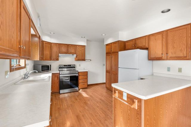 N8033 LAKE BREEZE DRIVE, Sherwood, WI 54169