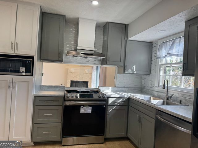 3003 Menlo Park Drive, Rex, GA 30273