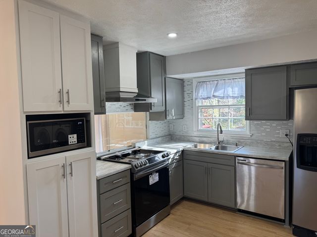 3003 Menlo Park Drive, Rex, GA 30273