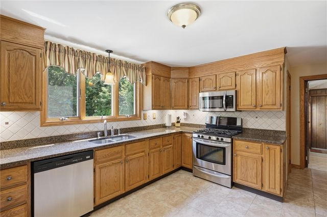 42 Grand Avenue, Warwick, RI 02889