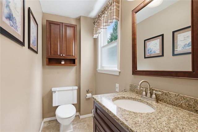 42 Grand Avenue, Warwick, RI 02889