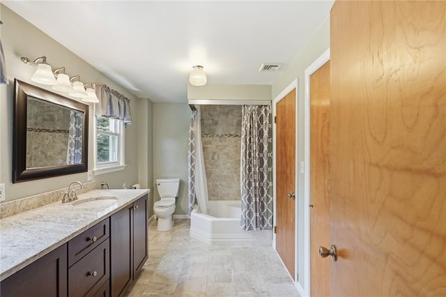 42 Grand Avenue, Warwick, RI 02889