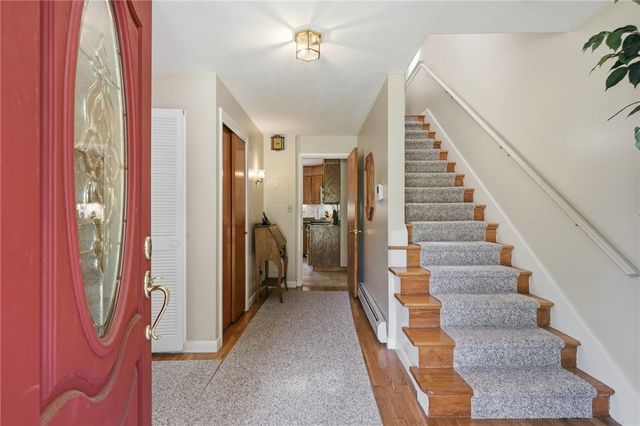 42 Grand Avenue, Warwick, RI 02889