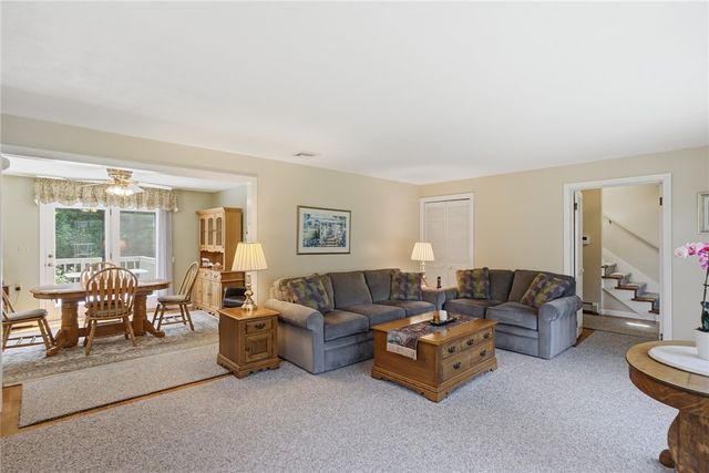 42 Grand Avenue, Warwick, RI 02889