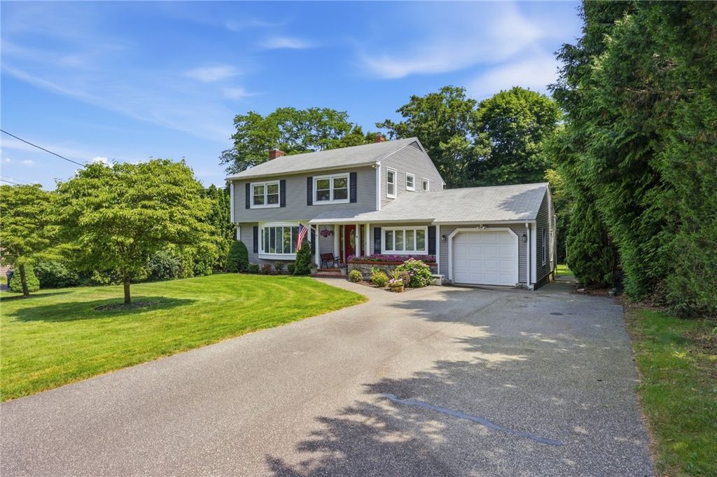 42 Grand Avenue, Warwick, RI 02889
