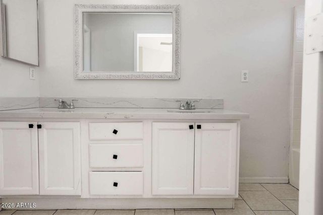 5915 N 68TH Avenue, Glendale, AZ 85303