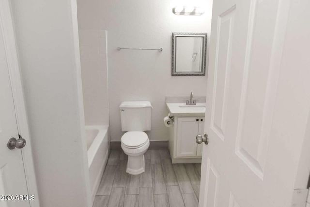 5915 N 68TH Avenue, Glendale, AZ 85303