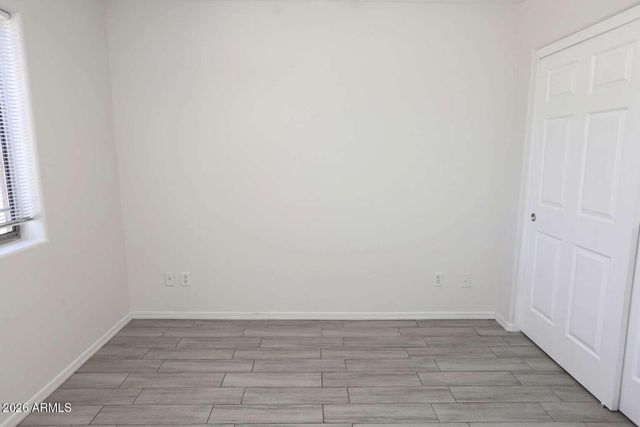 5915 N 68TH Avenue, Glendale, AZ 85303