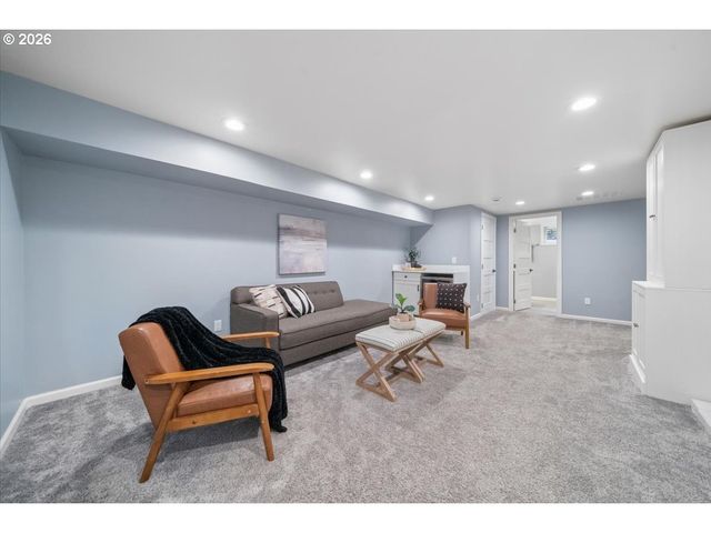 514 N Stafford St, Portland, OR 97217
