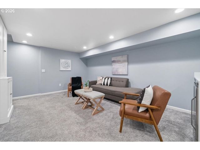 514 N Stafford St, Portland, OR 97217