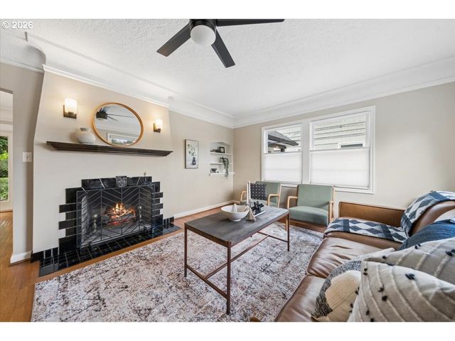 514 N Stafford St, Portland, OR 97217