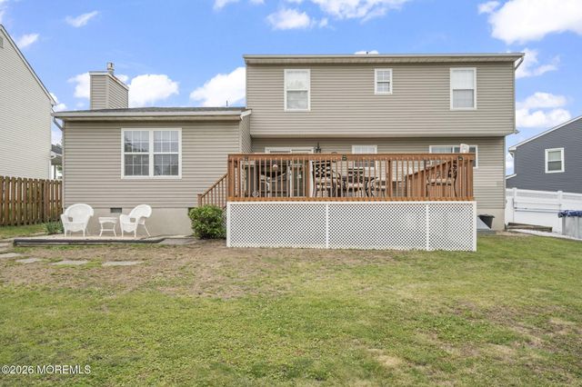 30 Kentucky Drive, Hazlet, NJ 07730