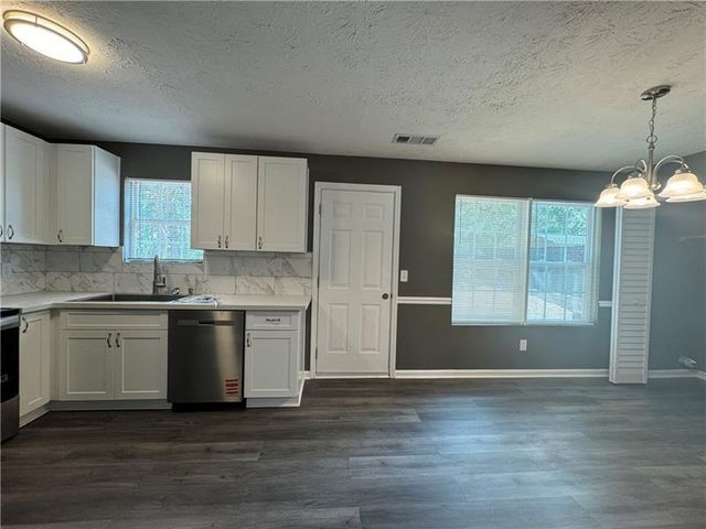 330 Crestfield Circle, Covington, GA 30016