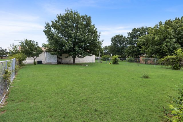 235 Eugene Lane, Nevada, TX 75173