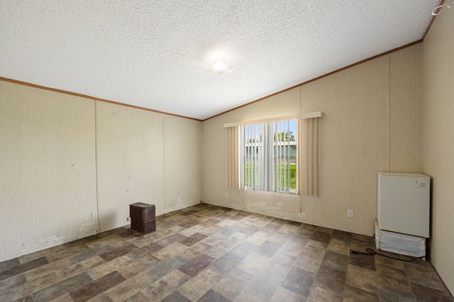 235 Eugene Lane, Nevada, TX 75173