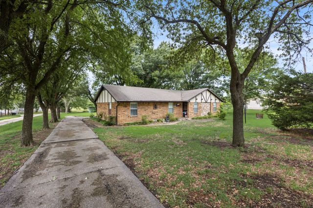 235 Eugene Lane, Nevada, TX 75173