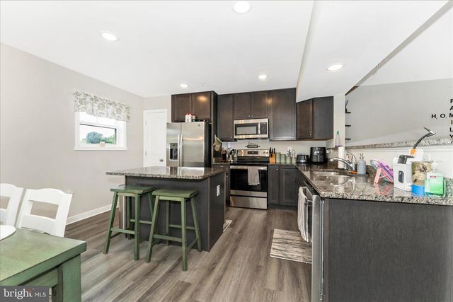 31 MOSES DR, Martinsburg, WV 25405