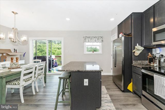31 MOSES DR, Martinsburg, WV 25405
