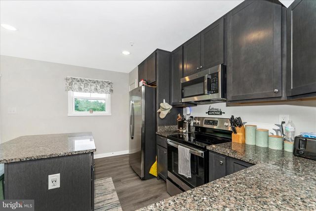 31 MOSES DR, Martinsburg, WV 25405