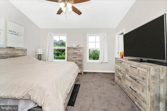 31 MOSES DR, Martinsburg, WV 25405