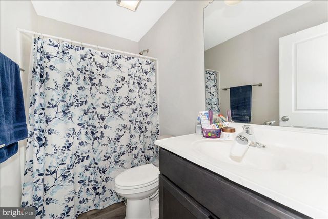 31 MOSES DR, Martinsburg, WV 25405