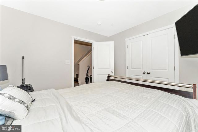 31 MOSES DR, Martinsburg, WV 25405