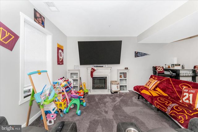 31 MOSES DR, Martinsburg, WV 25405