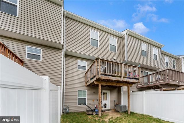 31 MOSES DR, Martinsburg, WV 25405