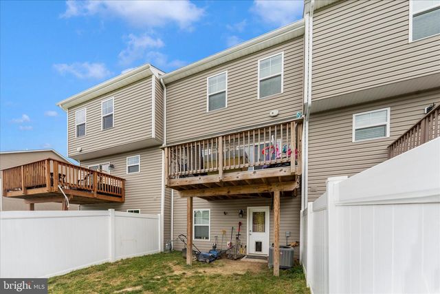 31 MOSES DR, Martinsburg, WV 25405
